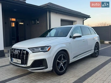 Авто Audi Q7 2021 № 8666073
