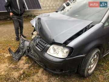 Авто Volkswagen Touran 2006 № 8666222