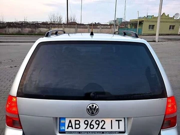 Авто Volkswagen Golf 2003 № 8666237