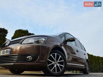 Авто Volkswagen Touran 2011 № 8666282