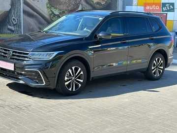 Авто Volkswagen Tiguan Allspace 2024 № 8666919
