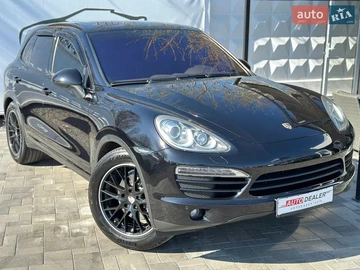Авто Porsche Cayenne 2012 № 8666923