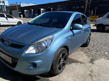 Авто Hyundai I20 2010 № 8667310