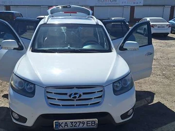 Авто Hyundai Santa Fe 2011 № 8667558