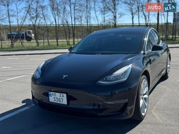 Авто Tesla Model 3 2019 № 8667584