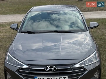 Авто Hyundai Elantra 2018 № 8667612
