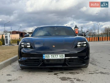 Авто Porsche Taycan 2020 № 8667931
