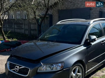 Авто Volvo V50 2012 № 8668190