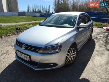 Авто Volkswagen Jetta 2013 № 8668579