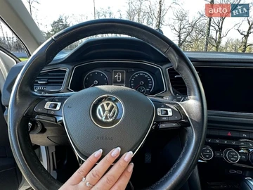 Авто Volkswagen T-Roc 2019 № 8668878