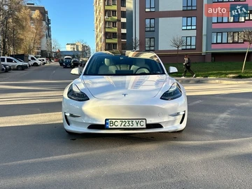 Авто Tesla Model 3 2021 № 8668905