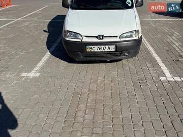 Авто Peugeot Partner 2000 № 8669171