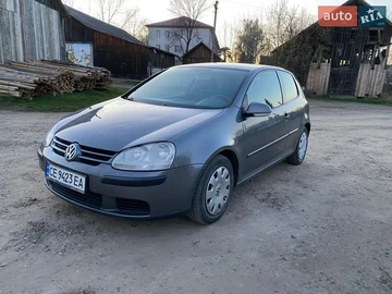 Авто Volkswagen Golf 2004 № 8669213