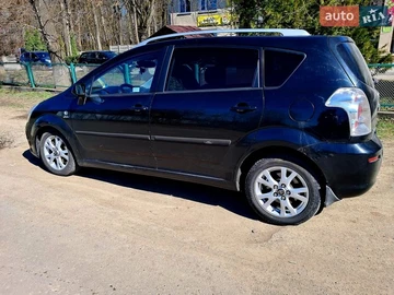 Авто Toyota Corolla Verso 2005 № 8669328