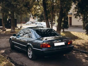 Авто BMW 7 Series 1999 № 8669345