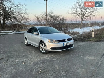 Авто Volkswagen Jetta 2011 № 8669509