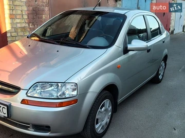 Авто Chevrolet Aveo 2005 № 8670040