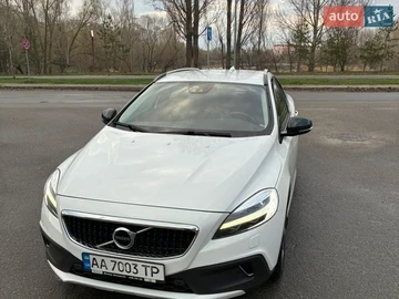Авто Volvo V40 Cross Country 2018 № 8670336