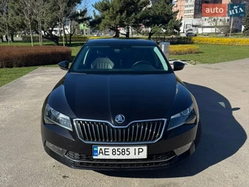 Авто Skoda Superb 2019 № 8670353