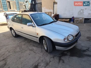 Авто Toyota Corolla 1999 № 8670387