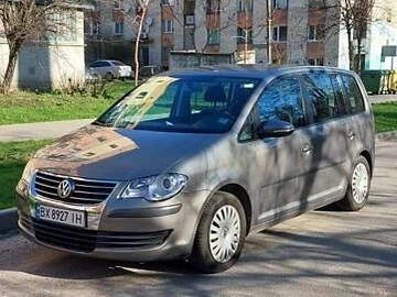 Авто Volkswagen Touran 2009 № 8670540
