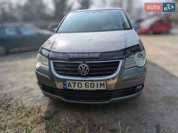 Авто Volkswagen Touran 2008 № 8670793