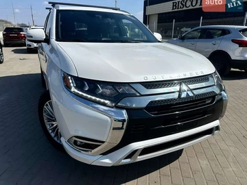 Авто Mitsubishi Outlander 2020 № 8671064
