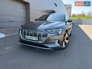 Авто Audi E-Tron 2019 № 8671129