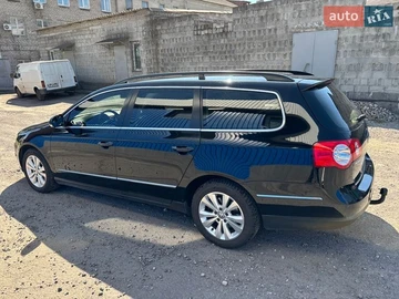 Авто Volkswagen Passat 2010 № 8671389