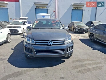 Авто Volkswagen Touareg 2013 № 8671538