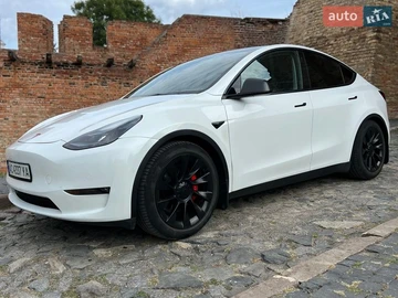 Авто Tesla Model Y 2022 № 8671559