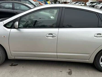 Авто Toyota Prius 2004 № 8671670