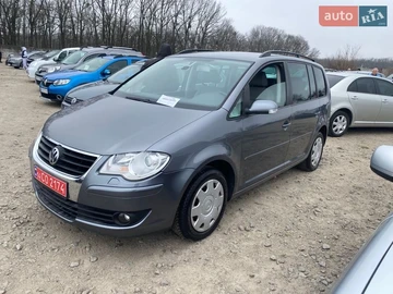 Авто Volkswagen Touran 2007 № 8671875