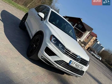 Авто Volkswagen Touareg 2016 № 8672187