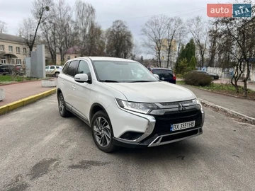 Авто Mitsubishi Outlander 2018 № 8672188