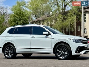 Авто Volkswagen Tiguan 2022 № 8672221