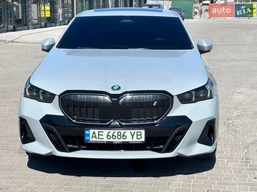 Авто BMW I5 2023 № 8672403