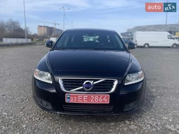 Авто Volvo V50 2010 № 8672424