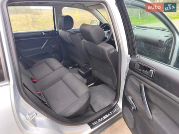 Авто Volkswagen Passat 2001 № 8672474