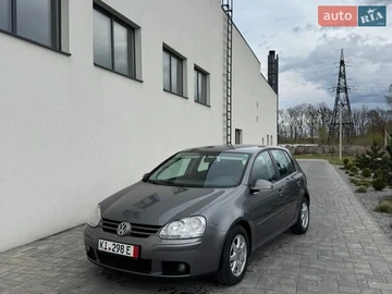 Авто Volkswagen Golf 2004 № 8672476