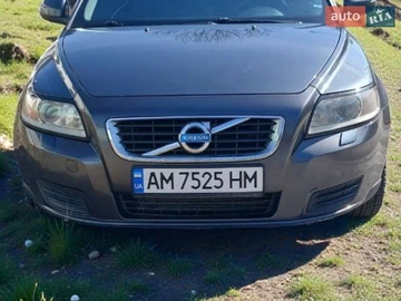 Авто Volvo V50 2010 № 8672521