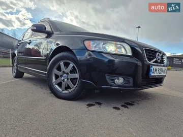 Авто Volvo V50 2011 № 8672708