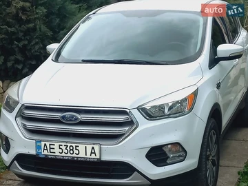 Авто Ford Kuga 2016 № 8673009