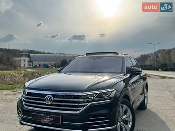 Авто Volkswagen Touareg 2018 № 8673302