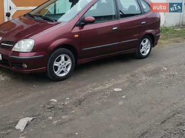 Авто Nissan Almera Tino 2004 № 8673369
