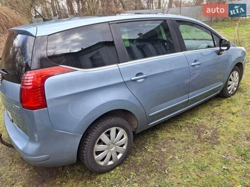 Авто Peugeot 5008 2009 № 8673603