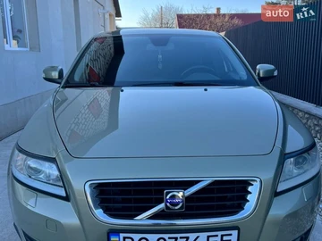 Авто Volvo V50 2008 № 8673654