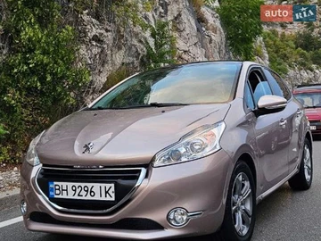 Авто Peugeot 208 2014 № 8673663