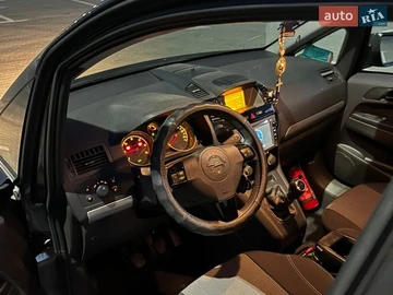 Авто Opel Zafira 2010 № 8673664