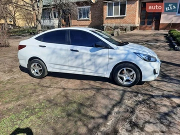 Авто Hyundai Accent 2013 № 8673680